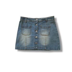 Freestyle Revolution | Stylish Button Down Light Wash Denim Y2K Mini Skirt